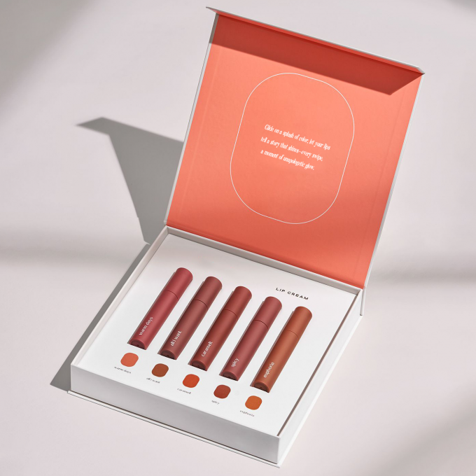 Дизайн упаковочной коробки для блестящих губ