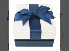 Стоя шкатулка для драгоценностей голубых подарочных коробок серьги ювелирных изделий роскошная с лентой сатинировки