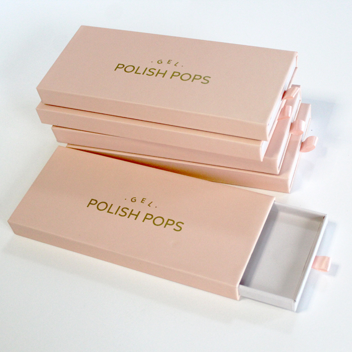 Luxury Press on Nails Packaging Box with Glossy Lamination UV Coating and Varnishing for Beauty Manicure False Nails (Люксовый печатный станок на ногти) Коробка для упаковки с блестящим ламинированием УФ-покрытием и лаком для маникюра красоты