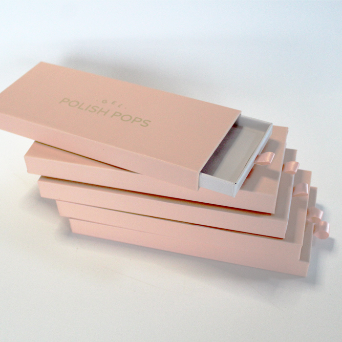 Luxury Press on Nails Packaging Box with Glossy Lamination UV Coating and Varnishing for Beauty Manicure False Nails (Люксовый печатный станок на ногти) Коробка для упаковки с блестящим ламинированием УФ-покрытием и лаком для маникюра красоты