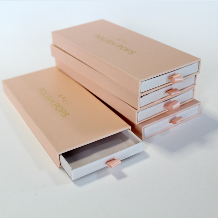 Luxury Press on Nails Packaging Box with Glossy Lamination UV Coating and Varnishing for Beauty Manicure False Nails (Люксовый печатный станок на ногти) Коробка для упаковки с блестящим ламинированием УФ-покрытием и лаком для маникюра красоты