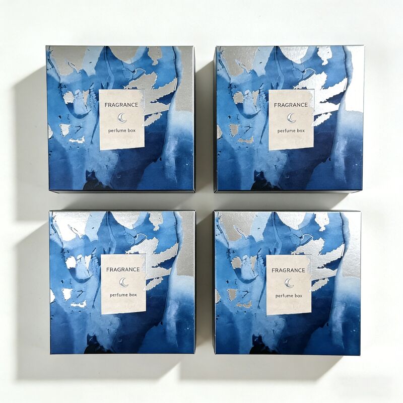 Подарочная коробка для парфюмерии с индивидуальным логотипом, серебряным тиснением фольгой и бумагой плотностью 350 г/м² с сертификатом FSC для упаковки элитной парфюмерии