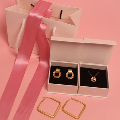 Покрытие коробки белых черных ювелирных изделий Earing упаковывая УЛЬТРАФИОЛЕТОВОЕ